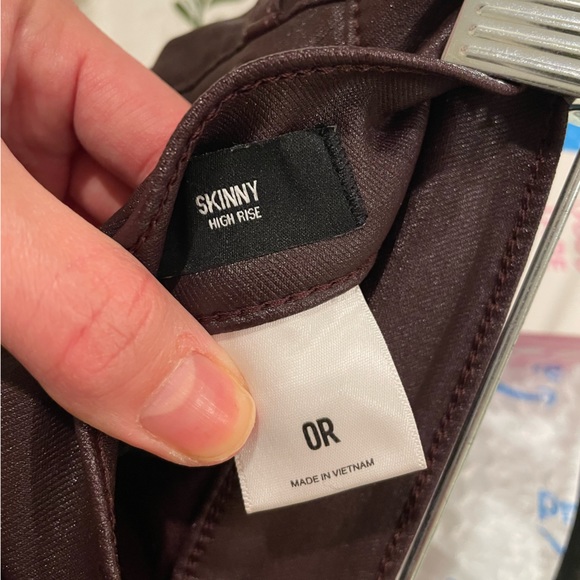 Express “Wet Look” High-Rise Skinny Jeans - Picture 3 of 4